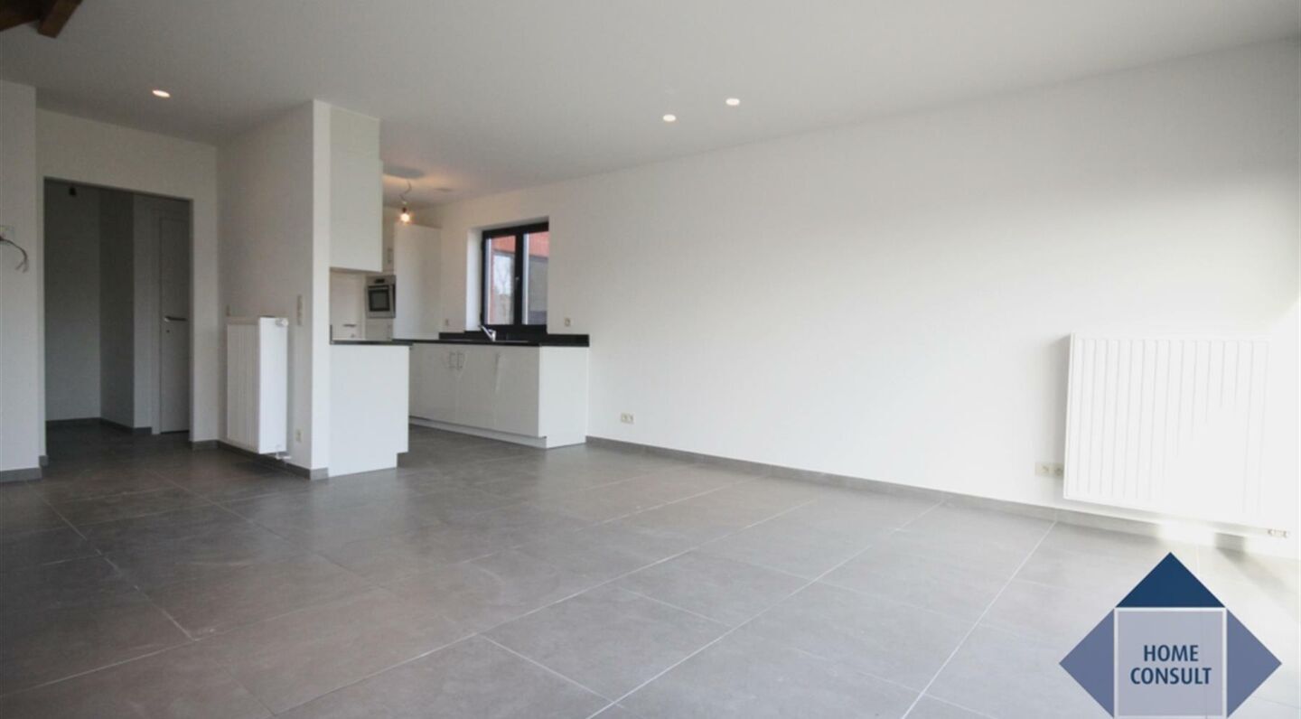 Residentie Lore - Mechelsesteenweg 205 (1 winkelruimte en 3 app.) &agrave; Zaventem Sterrebeek