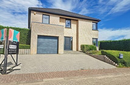 Villa for rent in Vossem