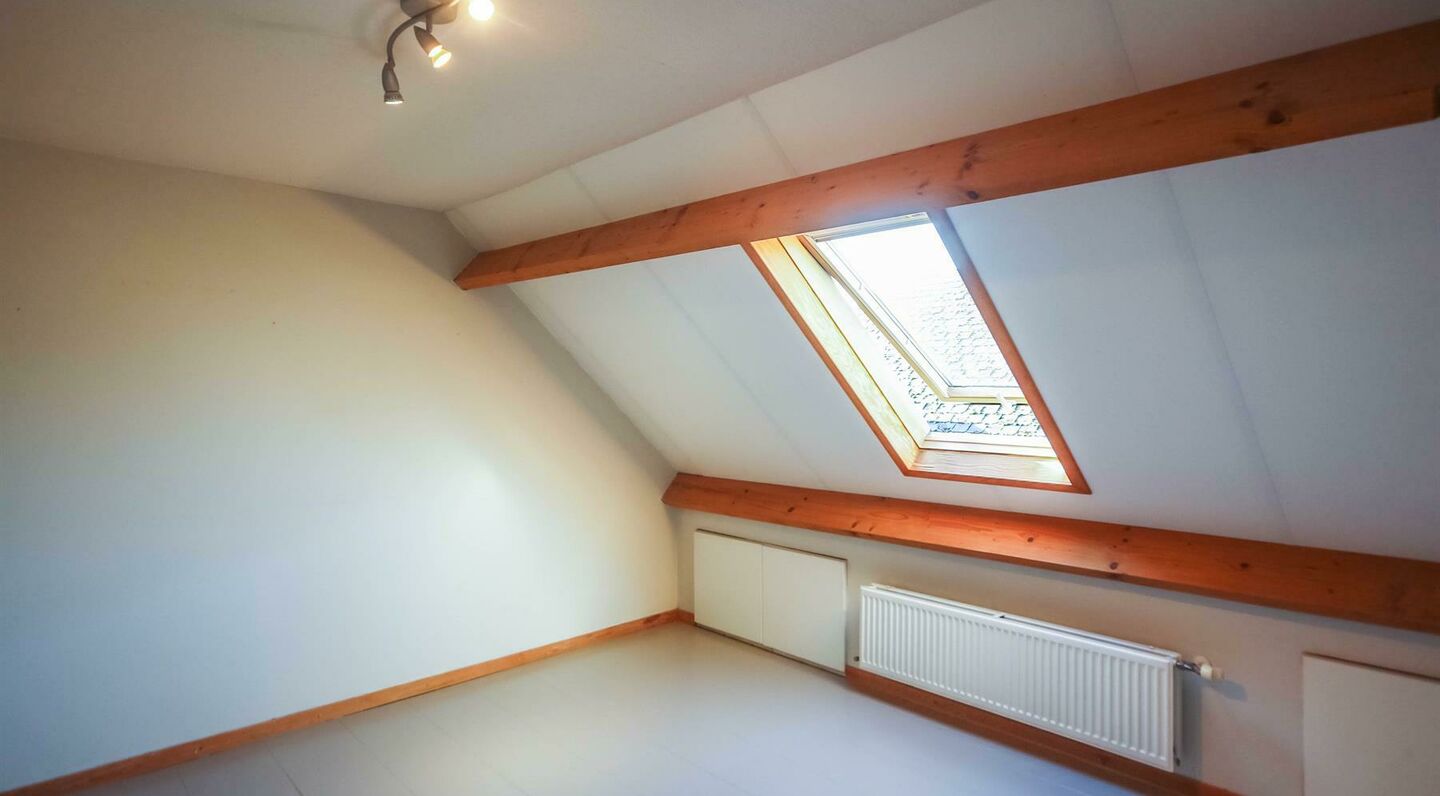 App. sous toit &agrave; louer &agrave; Wezembeek-Oppem