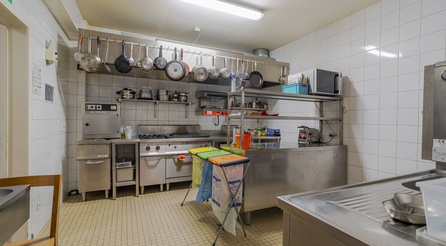 Gebouw voor gemengd gebruik te koop in Molenbeek-Sint-Jan