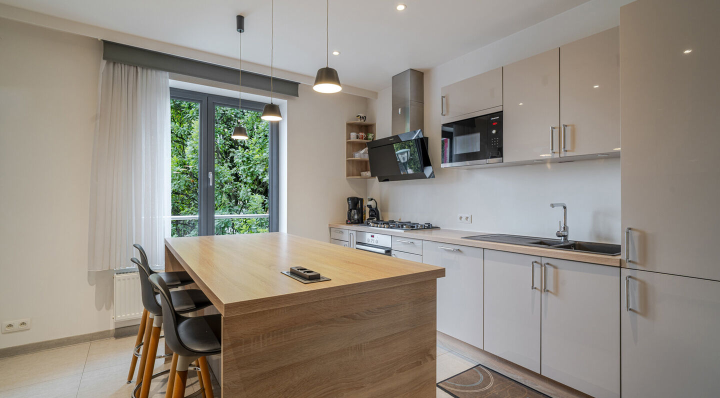 Gebouw voor gemengd gebruik te koop in Molenbeek-Sint-Jan