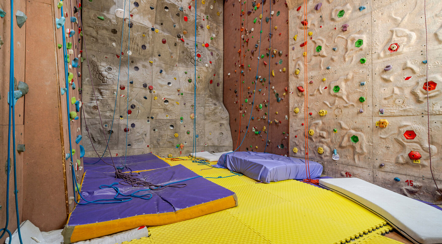 Gebouw voor gemengd gebruik te koop in Molenbeek-Sint-Jan