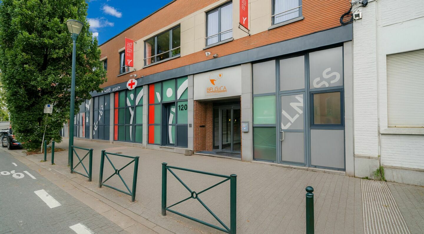 Gebouw voor gemengd gebruik te koop in Molenbeek-Sint-Jan