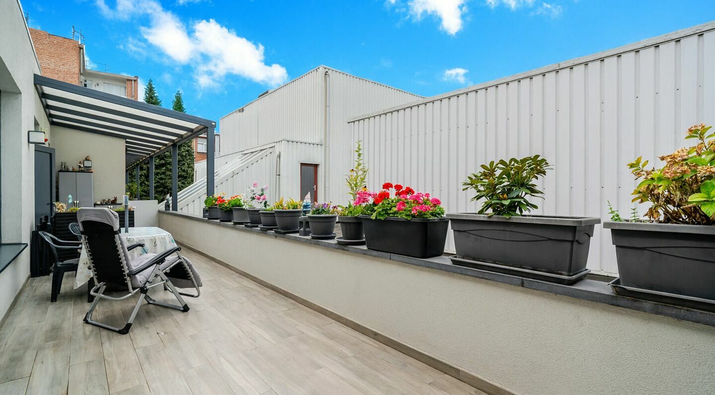 Gebouw voor gemengd gebruik te koop in Molenbeek-Sint-Jan