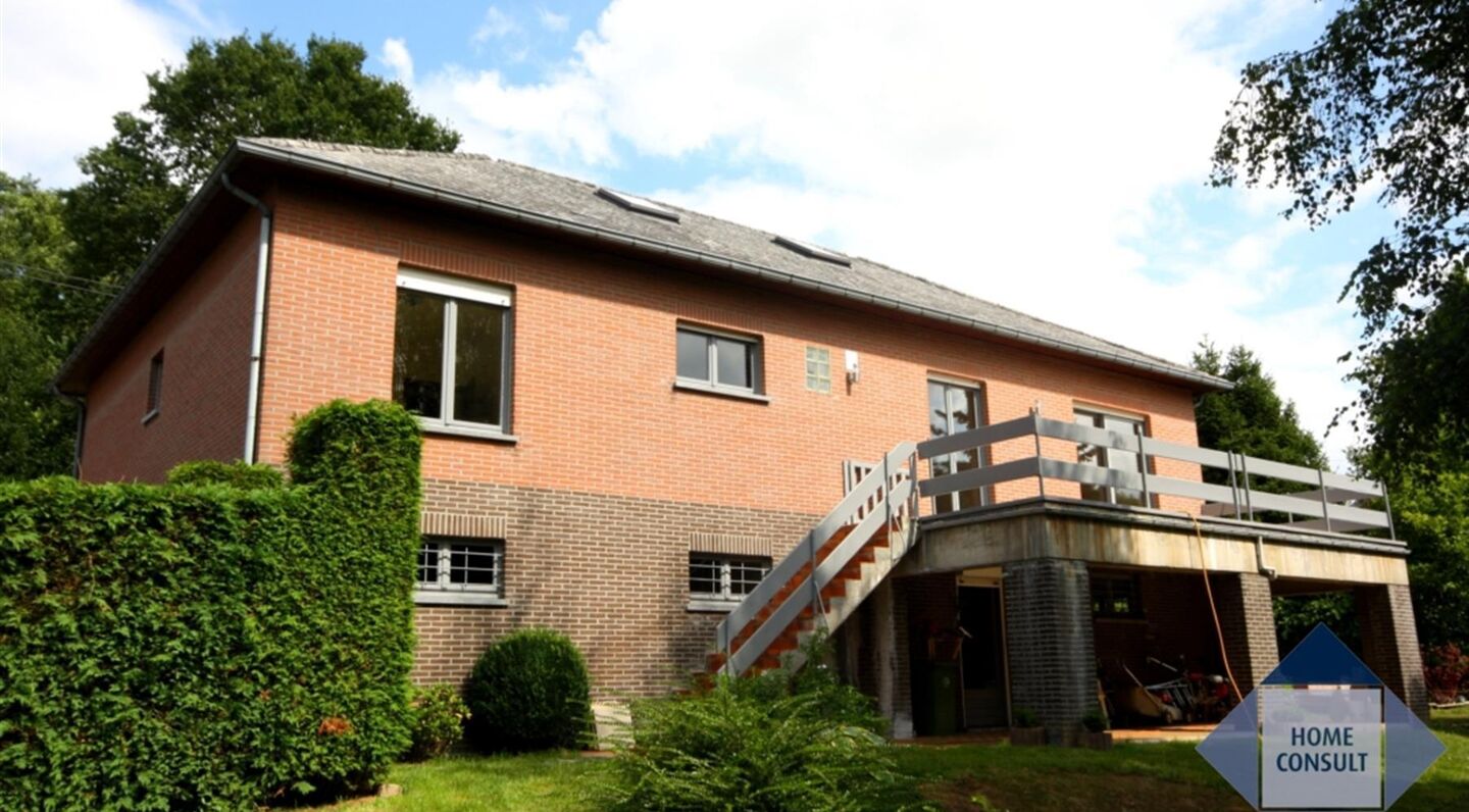 Villa for rent in Huldenberg