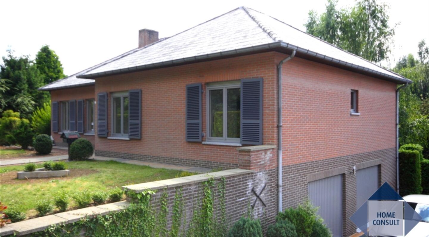 Villa for rent in Huldenberg