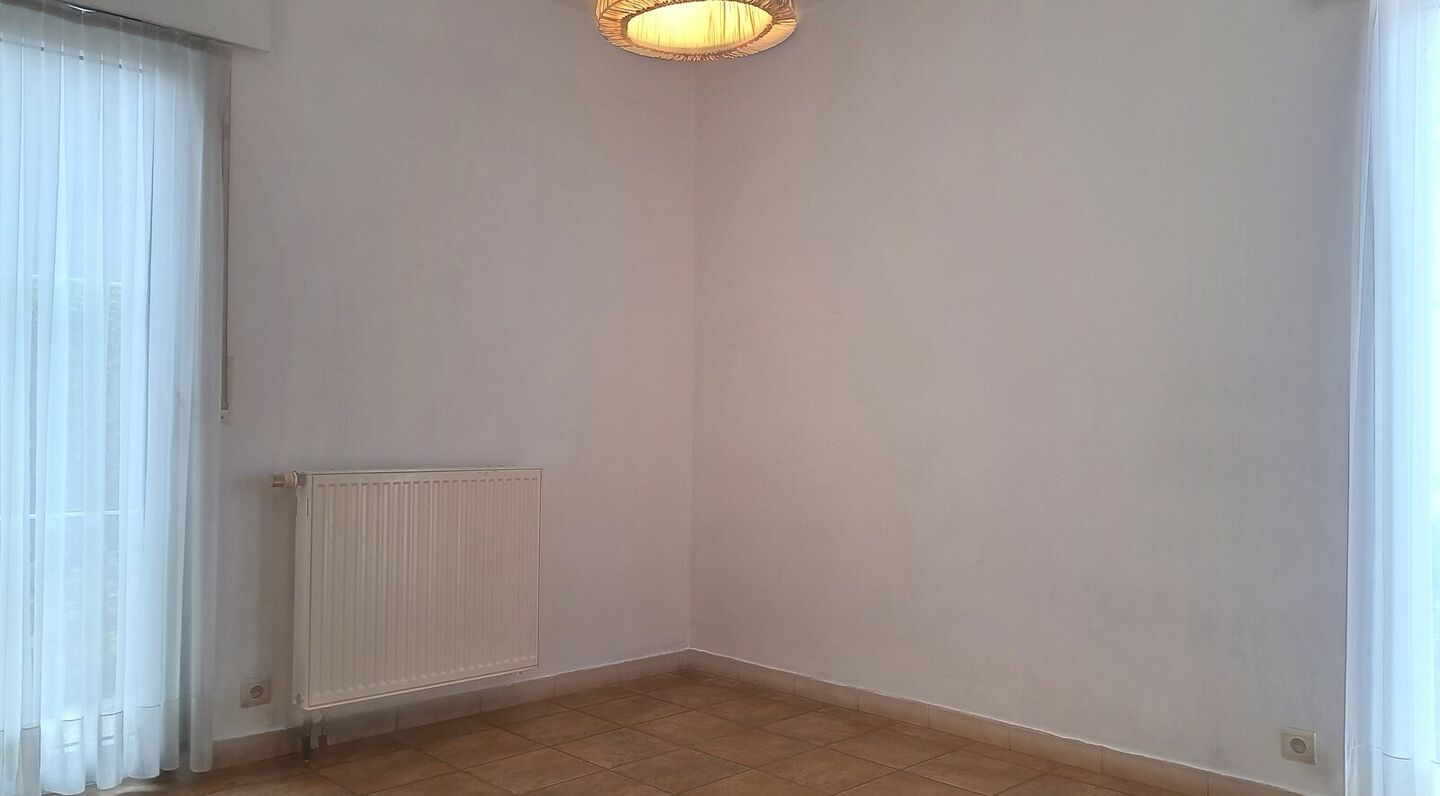 Villa for rent in Sterrebeek