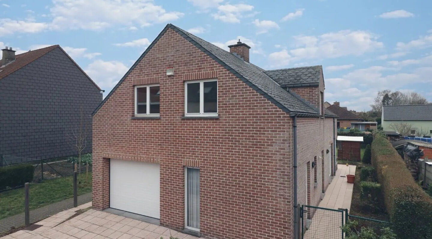 Villa for rent in Sterrebeek