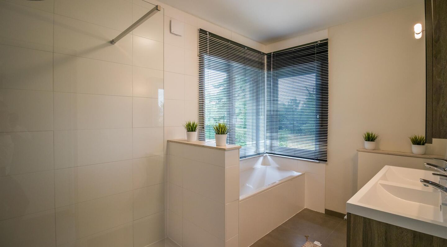 Villa for rent in Sterrebeek