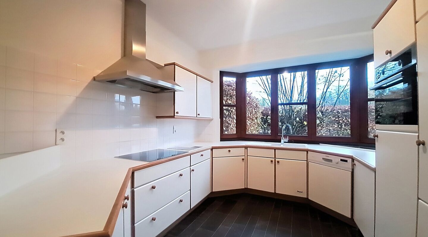 Villa for rent in Sterrebeek