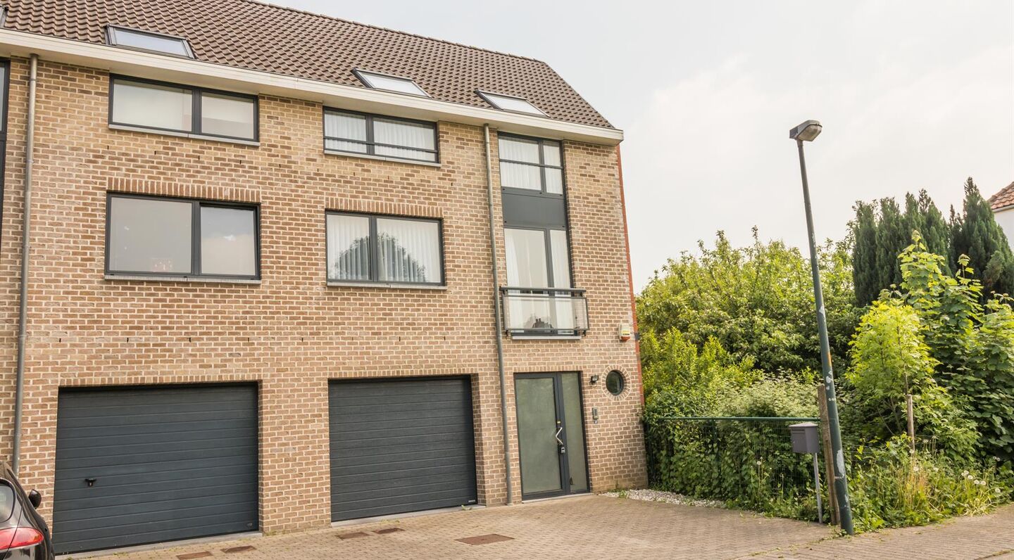 Villa for rent in Sterrebeek