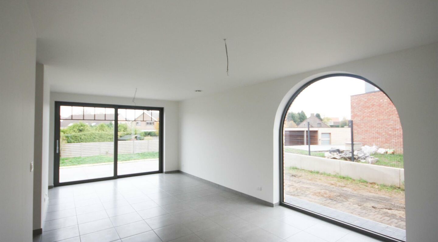 Villa for rent in Sterrebeek