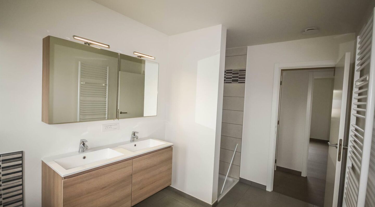 Villa for rent in Sterrebeek