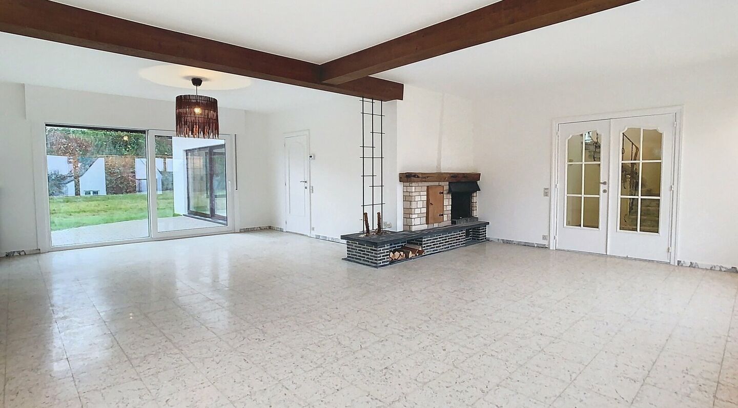 Villa for rent in Sterrebeek