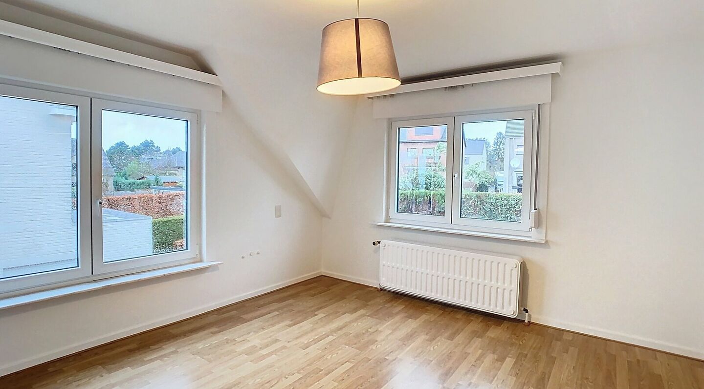 Villa for rent in Sterrebeek