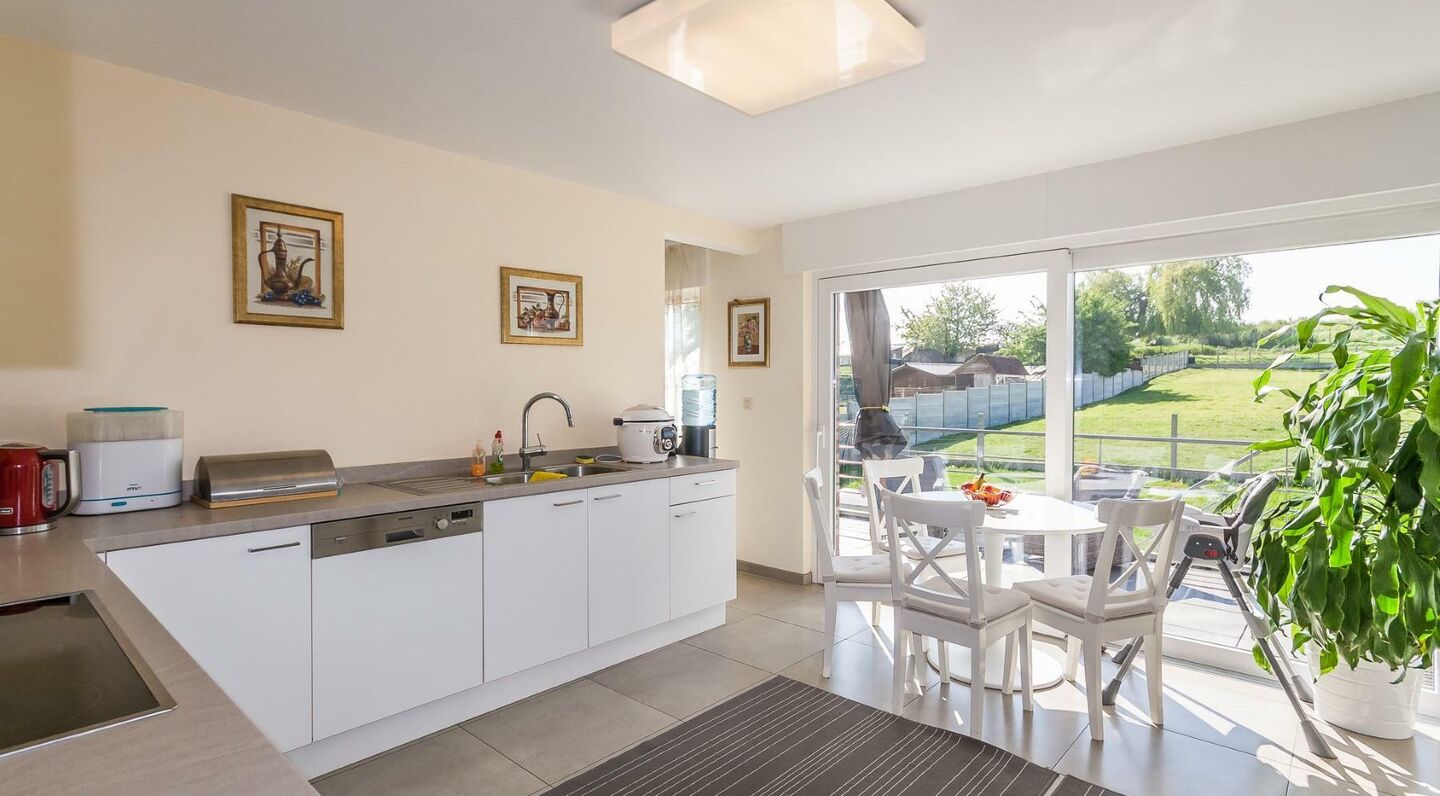 Villa for rent in Vossem