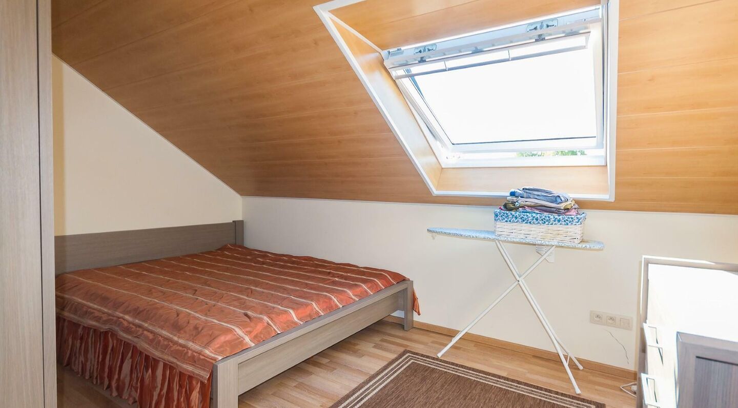 Villa for rent in Vossem