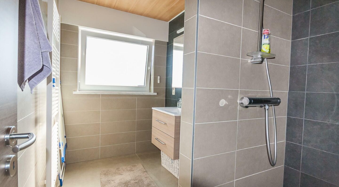 Villa for rent in Vossem