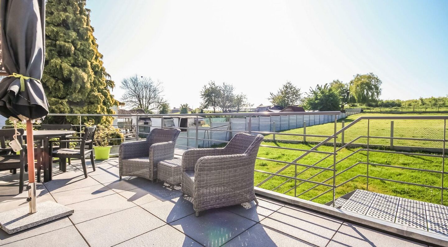 Villa for rent in Vossem