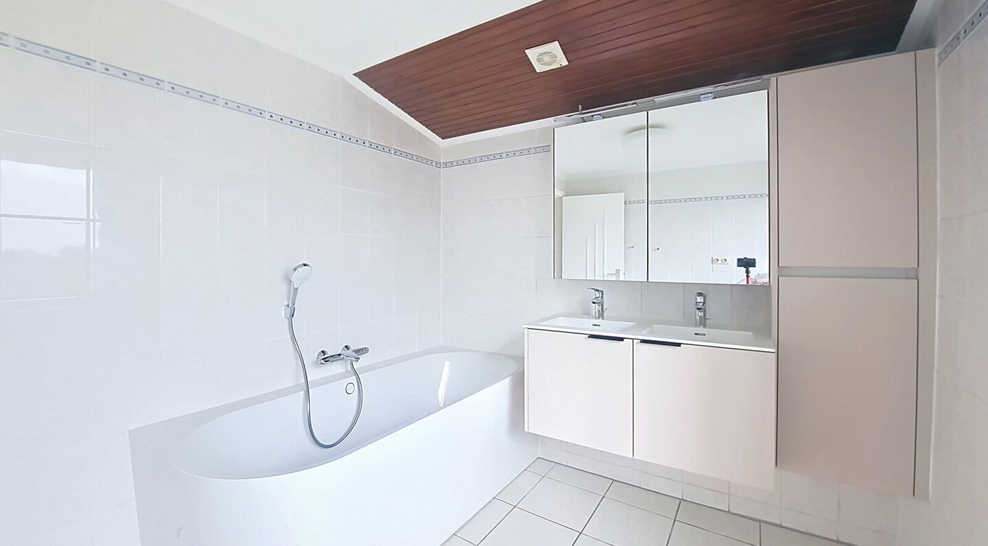 Villa for rent in Wezembeek-Oppem